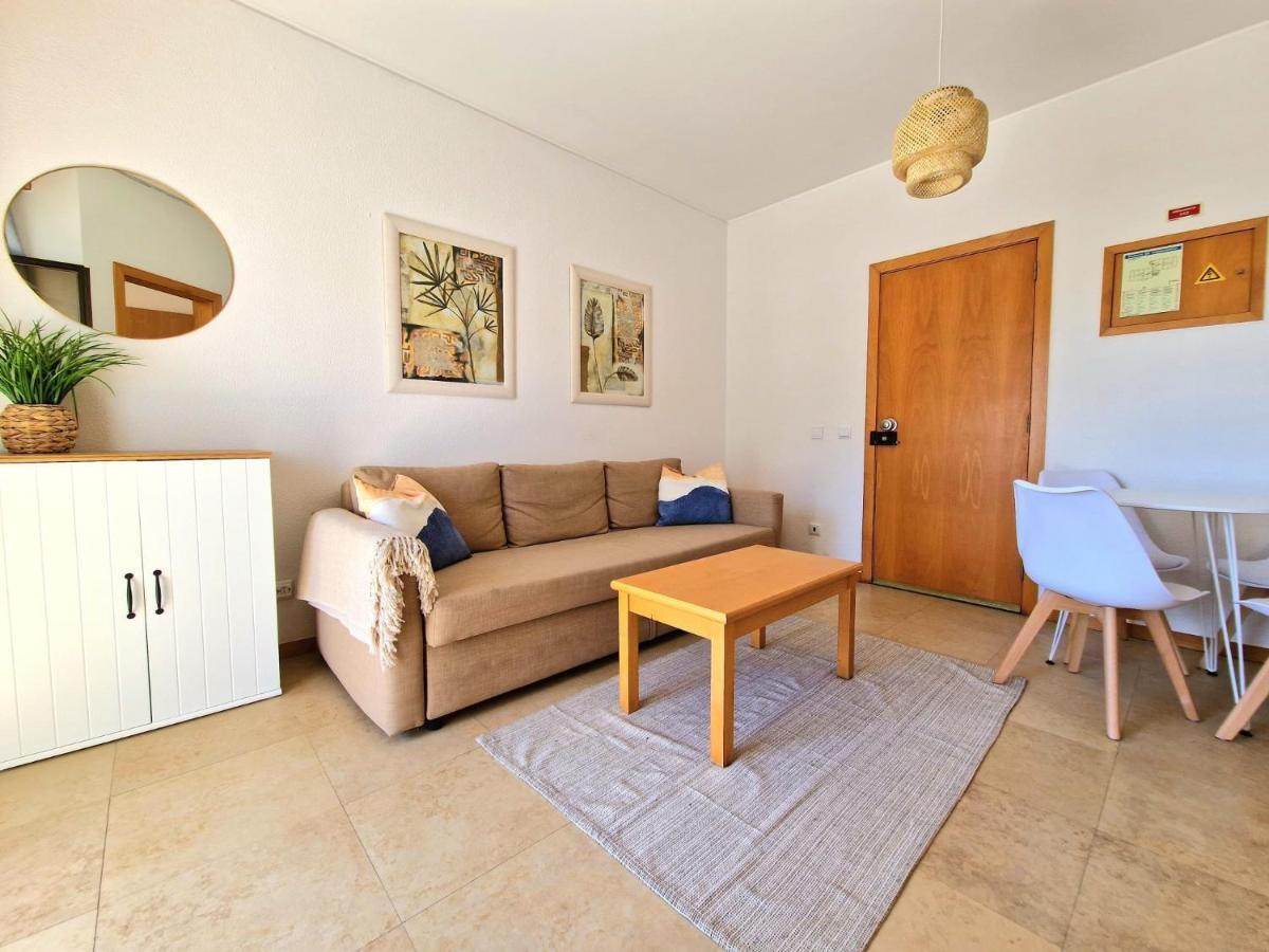 Zarco - Cosy Apartment In Vilamoura With A Balcony With View To The 2 Swimming Pools - Near The Beach & The Marina Quarteira Exterior photo