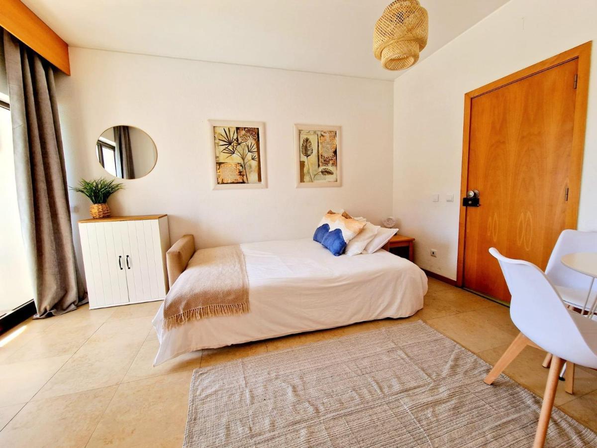 Zarco - Cosy Apartment In Vilamoura With A Balcony With View To The 2 Swimming Pools - Near The Beach & The Marina Quarteira Exterior photo